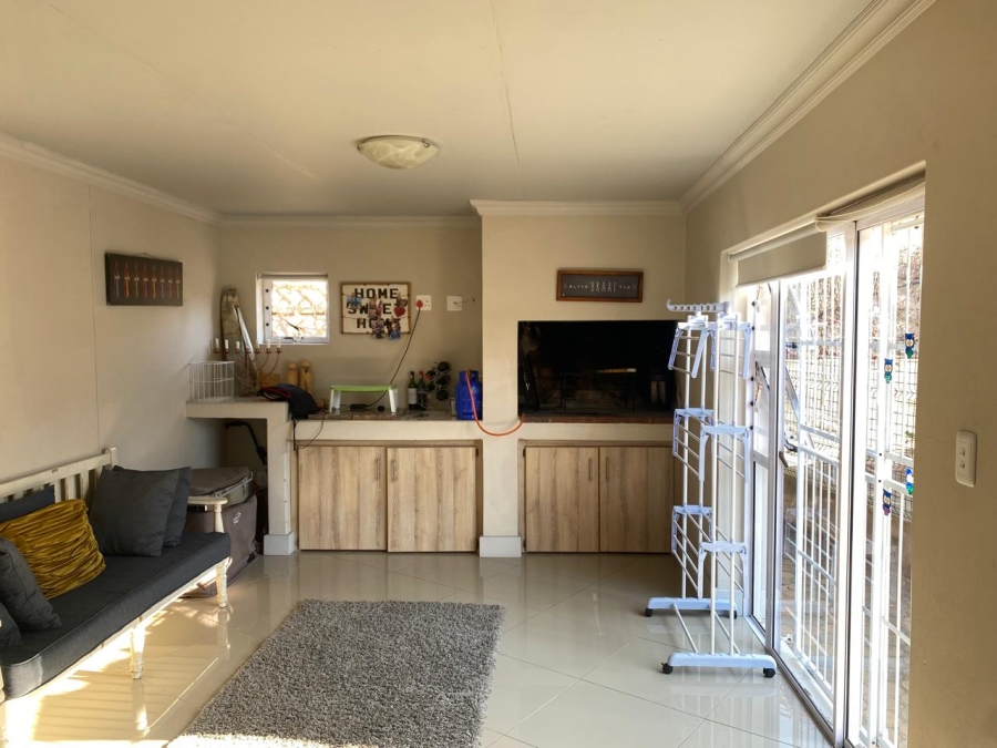 4 Bedroom Property for Sale in Mossel Bay Central Western Cape